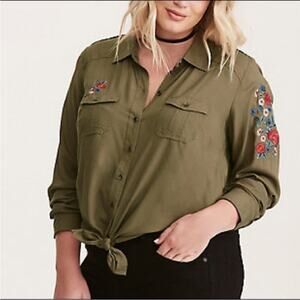 TORRID Army Green Button Up Long Sleeve Shirt Embroidered Flowers Women’s Sz 2X